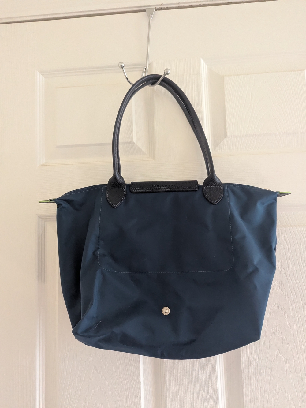 Longchamp Le Pliage Medium in Navy with Black Leather Handles
